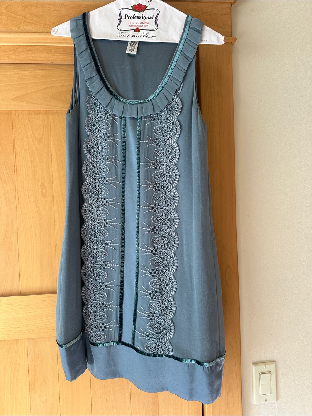 Diane Von Furstenberg Slate Blue Sleeveless Lace-Panel Mini Dress